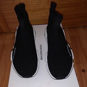Balenciaga Women’s Speed Knit Trainers!!